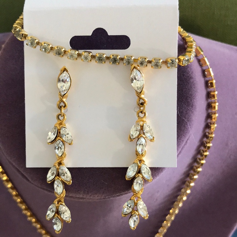 Gold Tone Rhinestone Necklace, Bracelet/Earrings - Picture 2 of 5